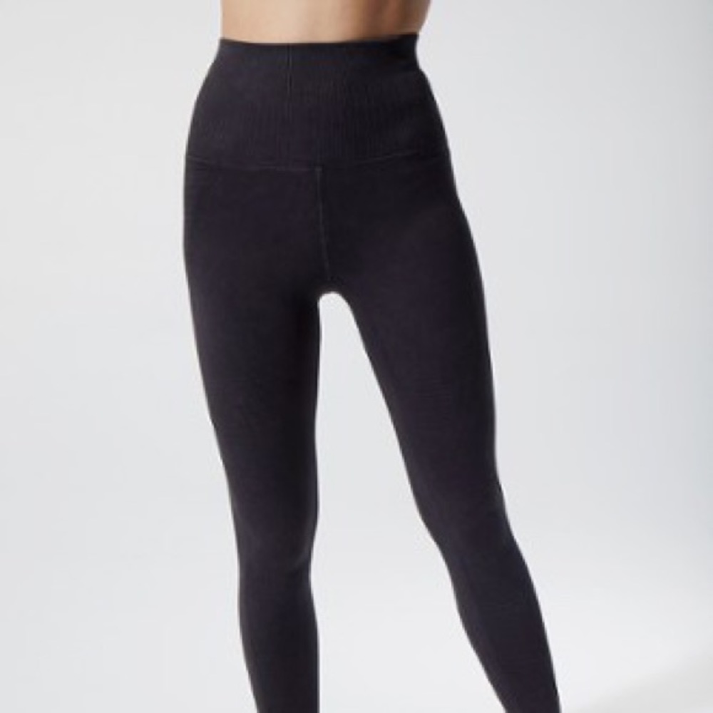 Avocado black leggings